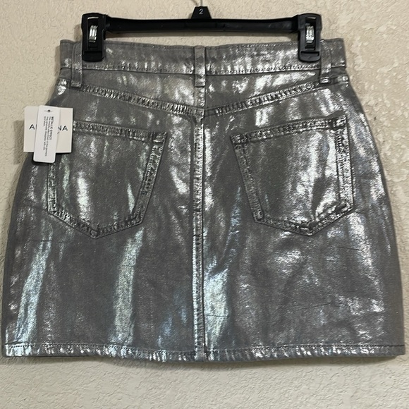 (NEW )Silver Metallic Skirt - Picture 5 of 10